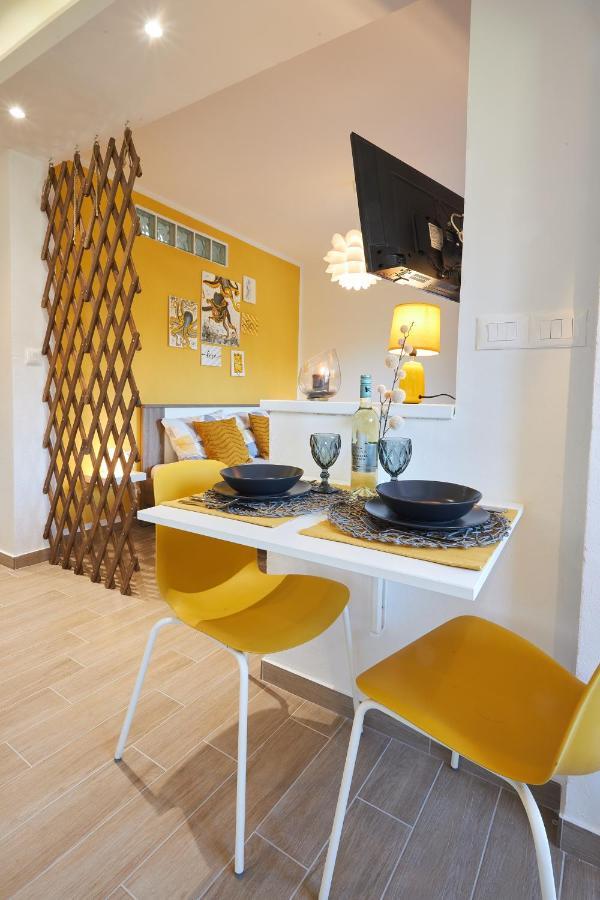 Apartment Yellow Poreč Exterior foto